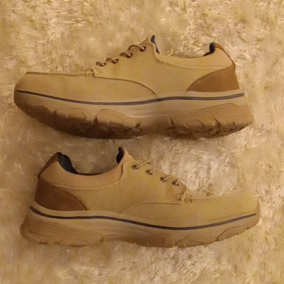 Men's Canvas Loafers, Size 9 - Picture 3 of 6